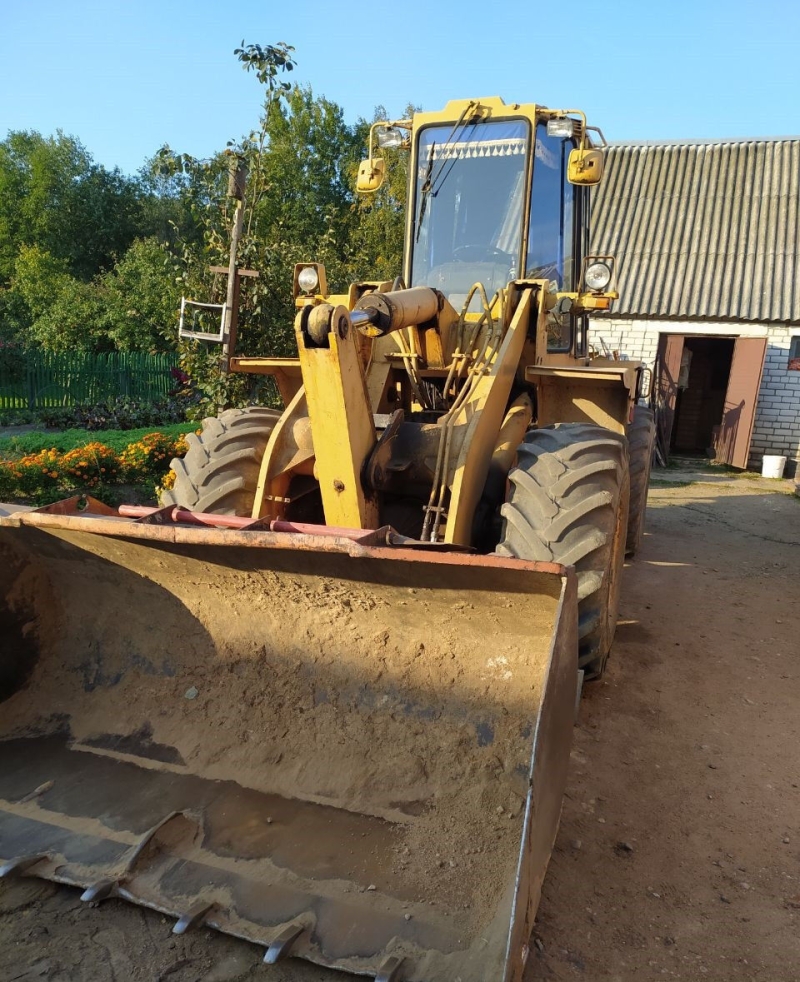 Аренда фронтального погрузчика Амкодор в Минске